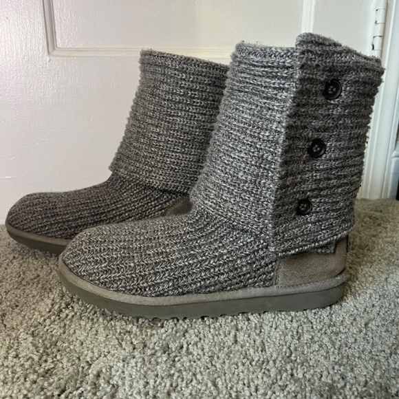 Ugg Classic Cardy II Knit Boot Gray - W9 - Picture 2 of 6